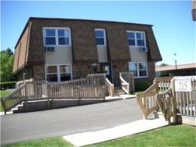 Primary Photo - 217 Walnut Grove Dr