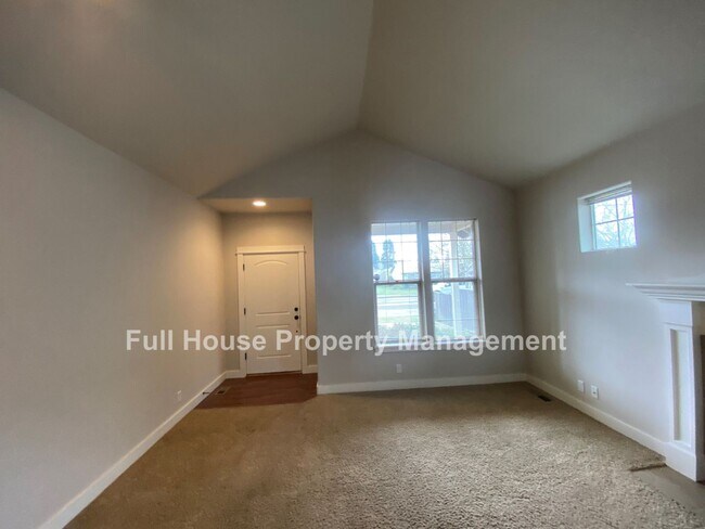 Building Photo - 3 br, 2 bath House - 939 Irvington Dr.