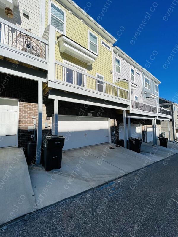 Building Photo - 132 Buckfast Ln