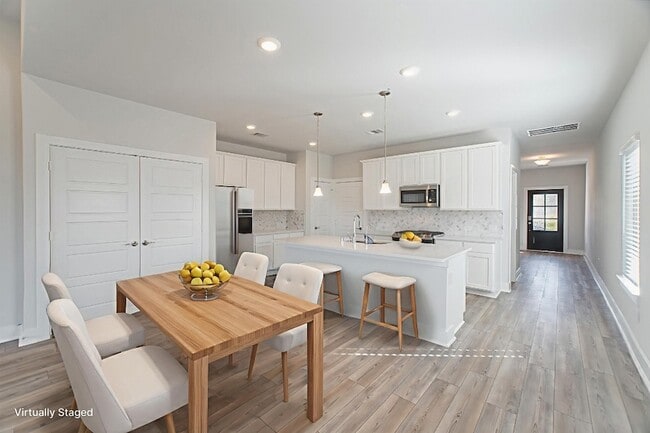 Foto del edificio - 10627 Whitejacket