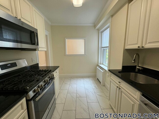 Building Photo - 26 Chauncy St