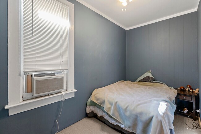 Foto del edificio - 1421 W Fletcher St