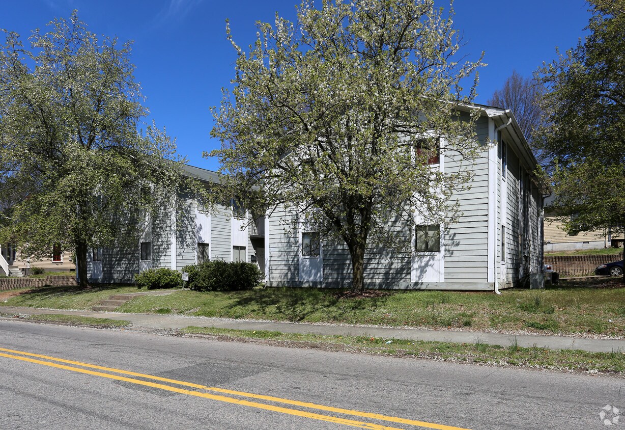 Building Photo - 200-204 W Geer St
