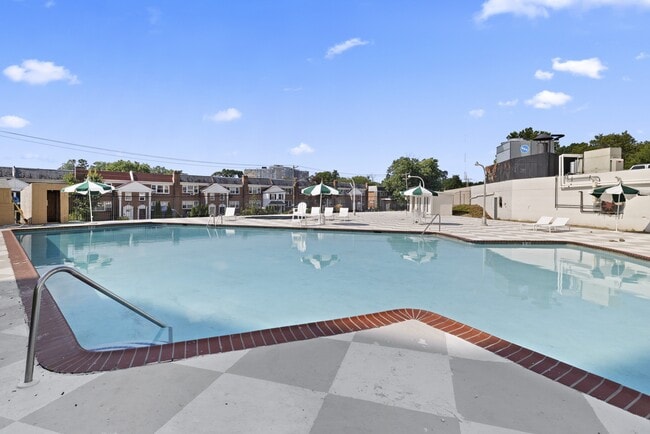 Building Photo - Belmont Heights