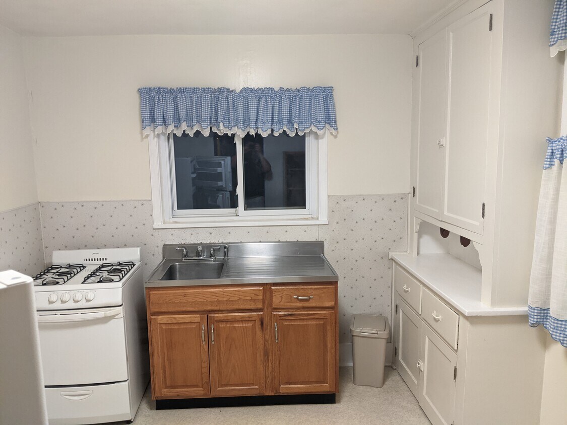 Primary Photo - 1715 Mount Royal Blvd
