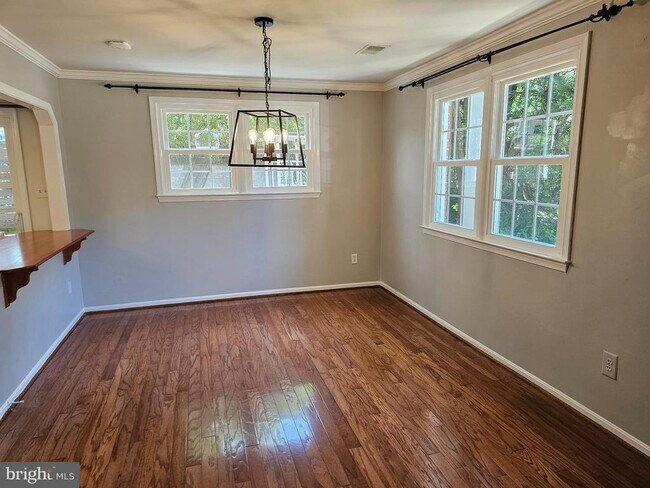 Building Photo - 5140 Pumphrey Dr