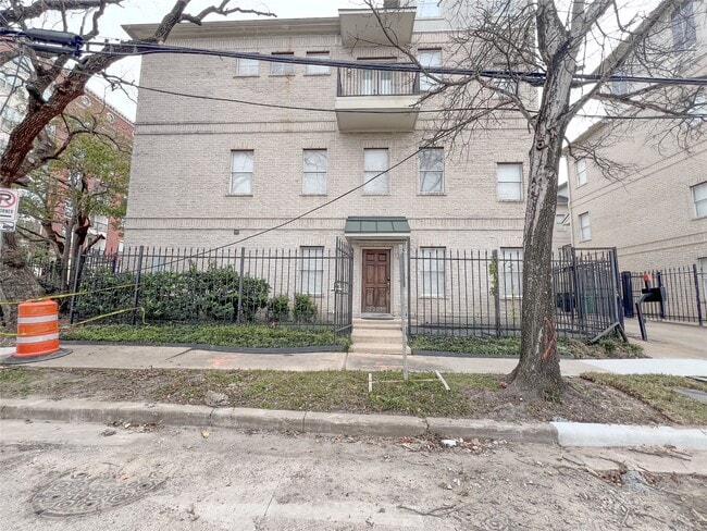 Building Photo - 2201 Austin St