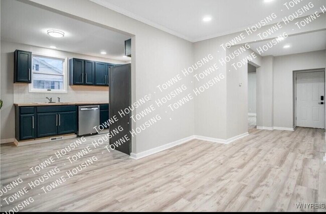 Building Photo - 30 Cedar St