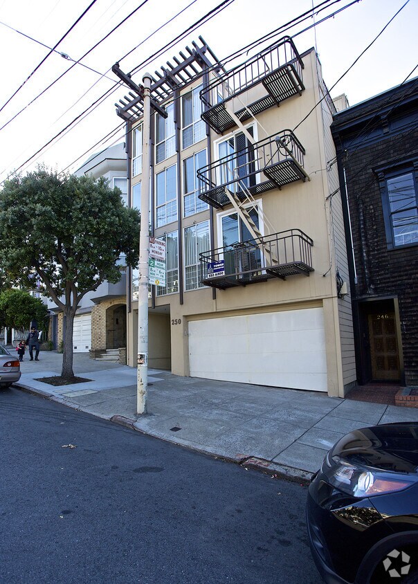 Building Photo - 250 Connecticut St