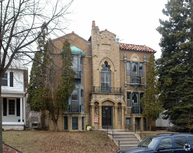 Building Photo - Moorish Mansion