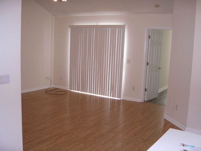 great room - 3011 Lauren Place Dr