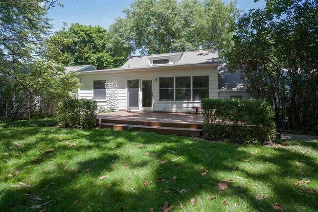 Foto del edificio - 3 bedroom home in Iowa City's Northside Neighborhood