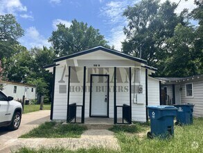 Building Photo - 108 Tillison St