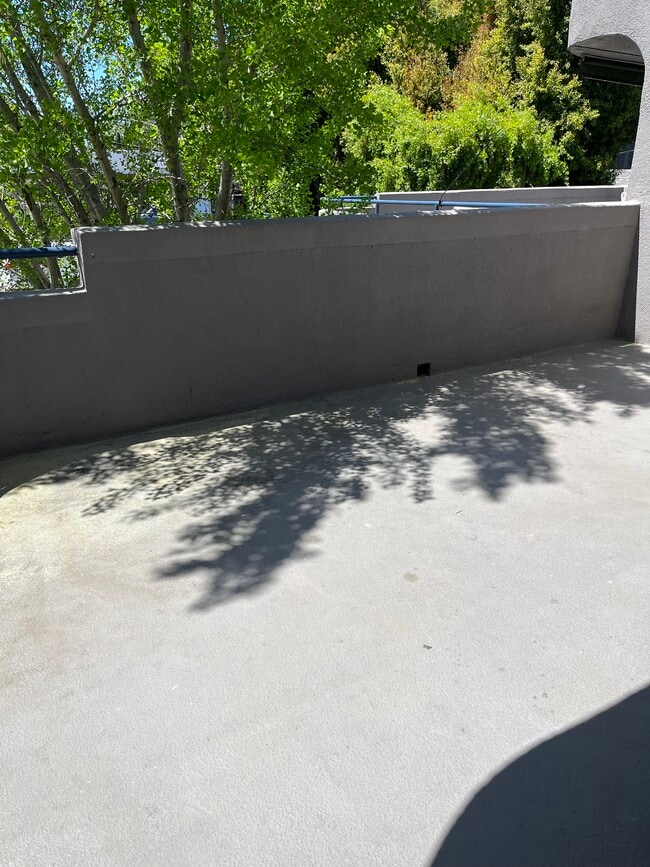 Building Photo - 1016 Pacific Ave