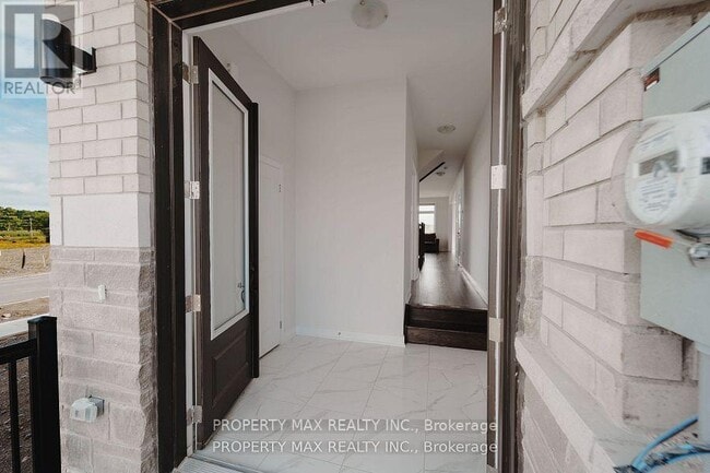 Building Photo - 635 Pollock Grv