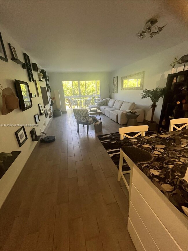 Foto del edificio - 1401 SW 128th Terrace