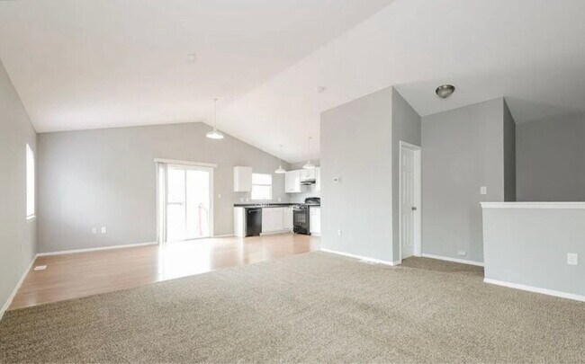 Building Photo - 14525 E 47th Dr