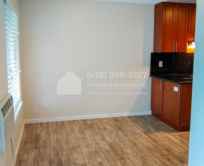 Foto del edificio - 2564 Walnut Blvd