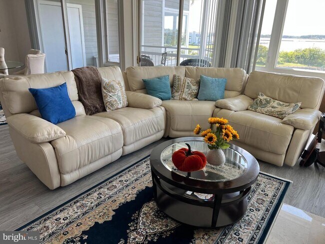 Foto del edificio - 336 Oyster Cove Dr