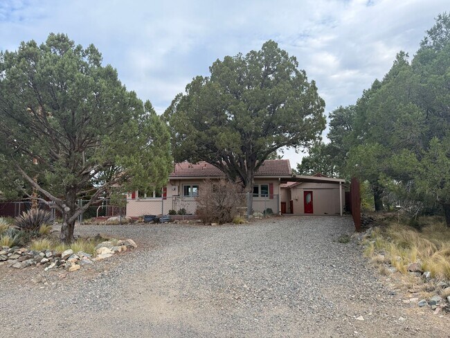 Foto del edificio - Million-Dollar Views of Granite Mountain &...