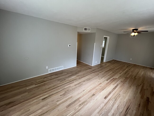 Foto del edificio - 13653 E 13th Ave