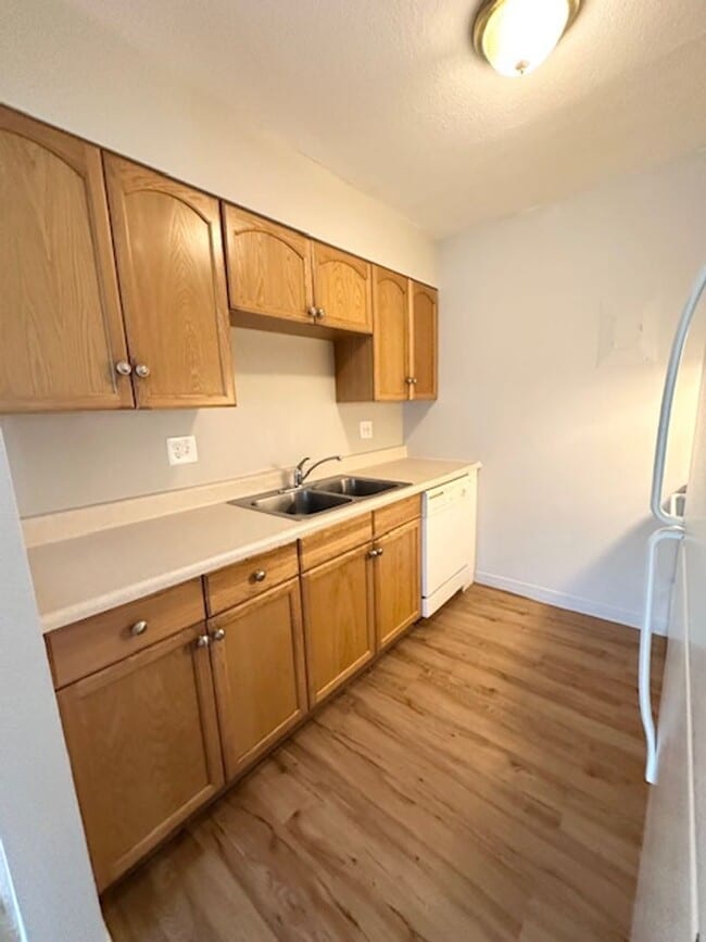 Building Photo - 4502 Picturesque Cir