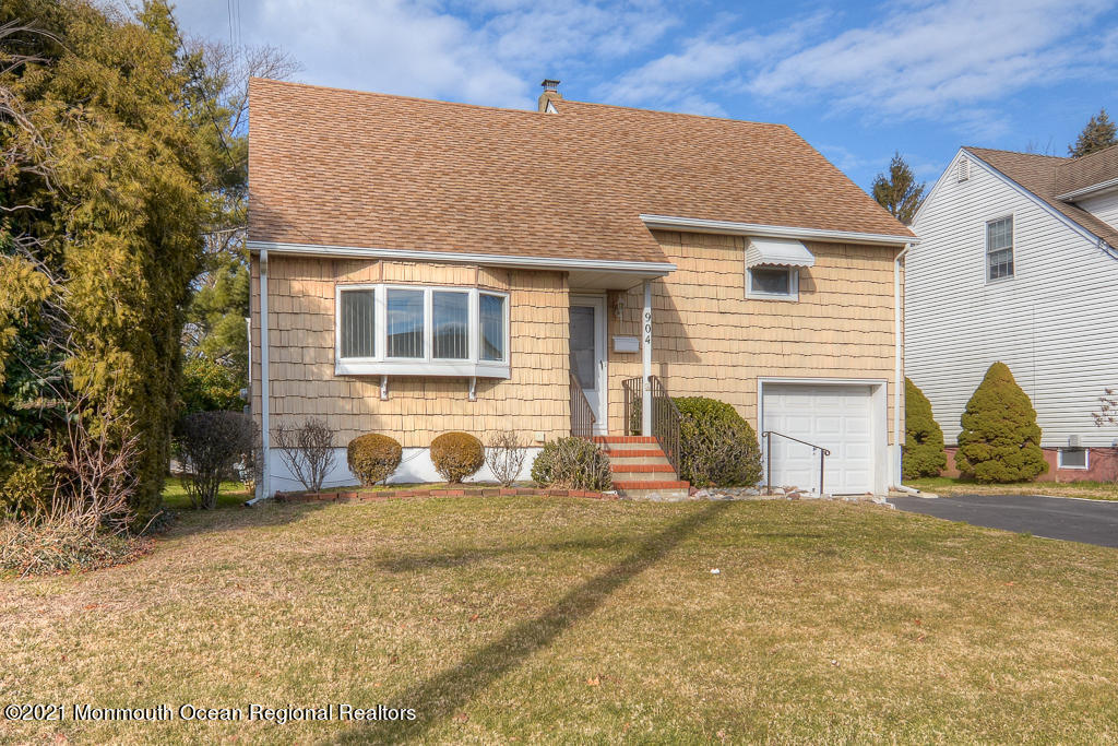 Foto principal - 904 Claridge Dr