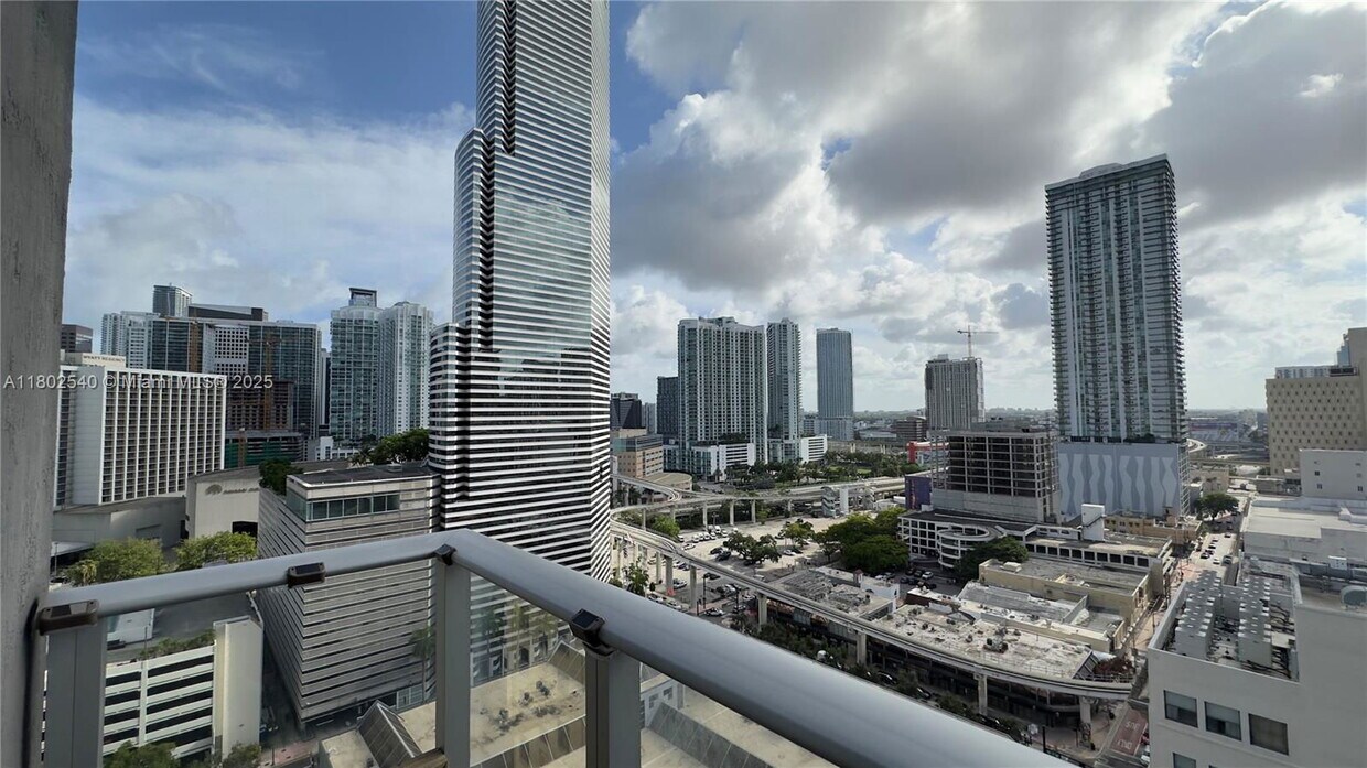 Photo - 151 Southeast 1st Street Apt #1711, Miami, FL 33131 - 2 BR 2 BA Condo