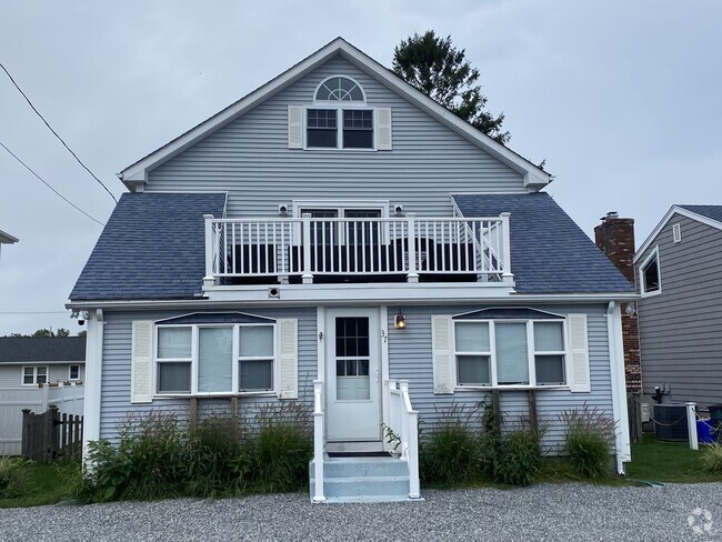 Building Photo - 37 Greenbrier Rd