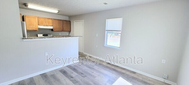 Building Photo - 41 Meldon Ave SE