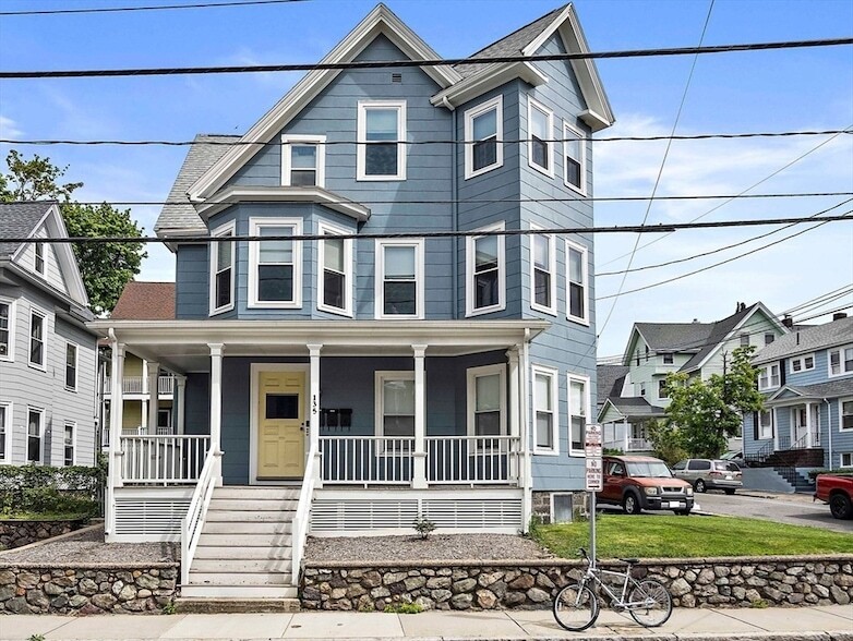 Primary Photo - 135 Clifton St