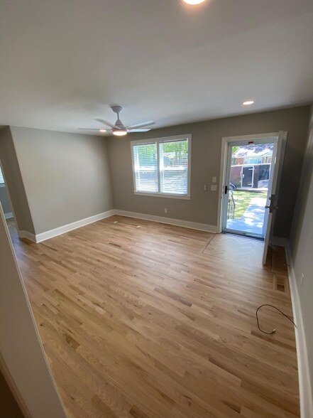 Foto del edificio - 1210 Sunnyside Dr