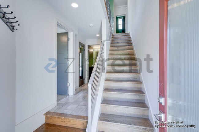 Foto del edificio - 3835 Gilman Ave W