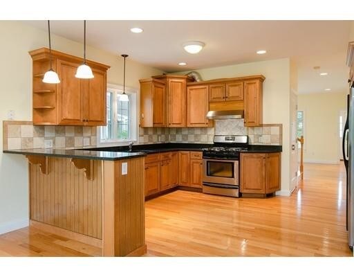 Building Photo - 13 Green Meadow Ln