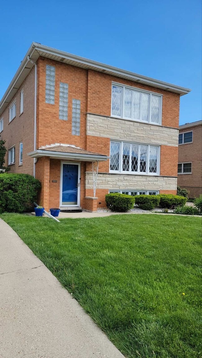 Building Photo - 8336 W Berwyn Ave