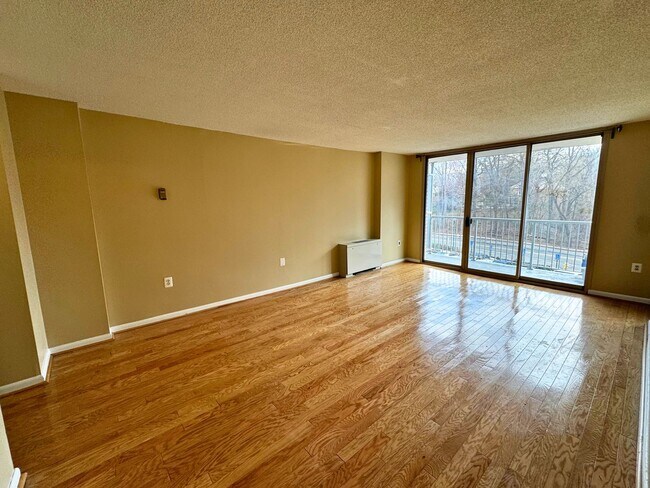 Building Photo - Modern Luxury Studio at Park Place | All Utilities Included