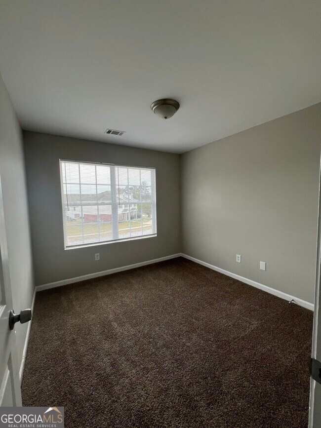Building Photo - 733 Wheel House Ln