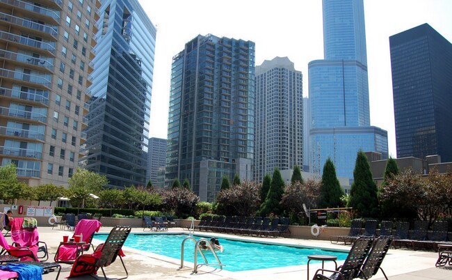 Foto del edificio - 565 N Dearborn St