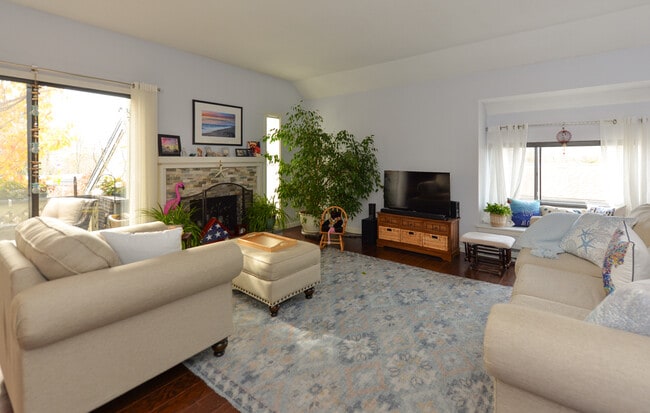 Foto del edificio - 911 Heritage Vlg