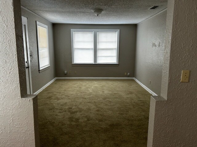 Foto del edificio - 5616 Calvin Ave