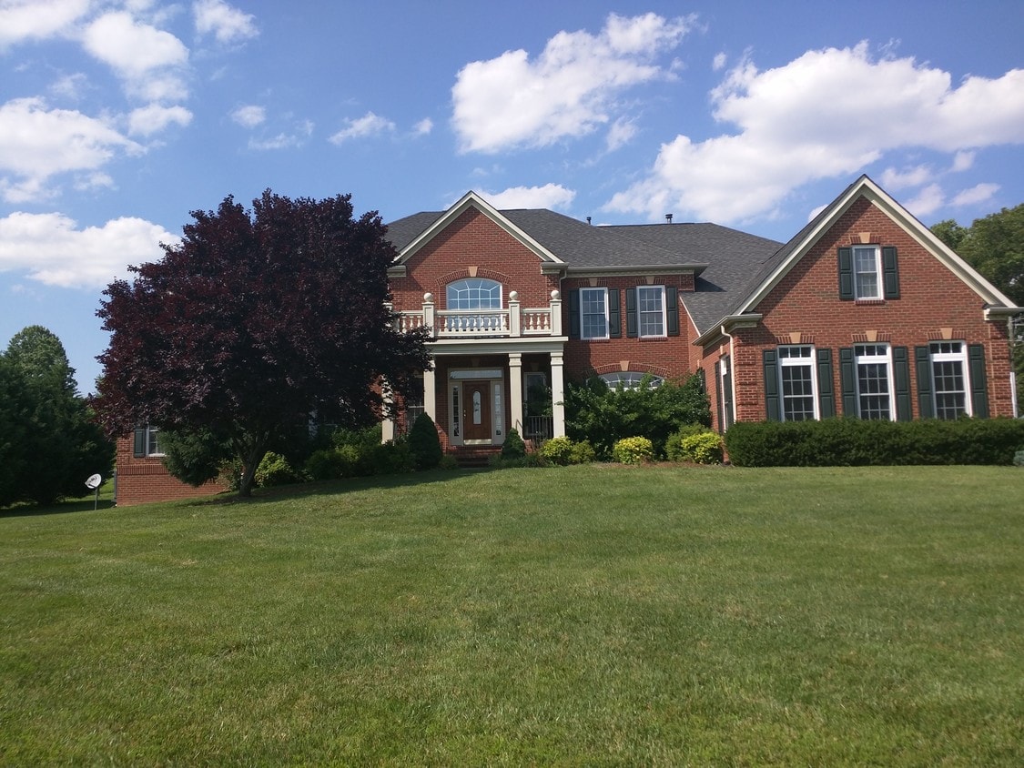 7176 Riley Rd, Warrenton, VA 20187 Apartments in Warrenton, VA