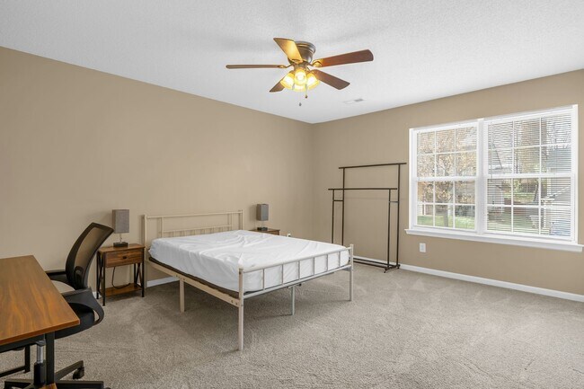 Building Photo - 10510 Plantain Ct