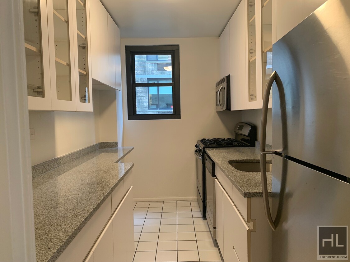 Foto principal - 333 East 49th Street