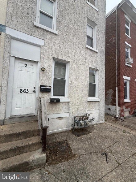 Foto principal - 663 Kohn St