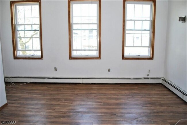 Foto del edificio - 687 N 7th St