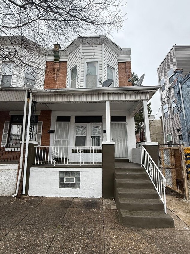 Primary Photo - 5211 Greenway Ave