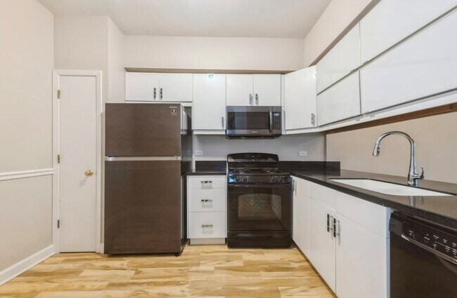 Foto del edificio - 533 Woodhaven Dr
