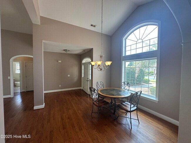 Building Photo - 4911 Alamance Dr