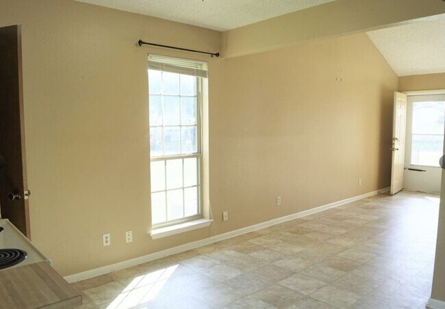 Foto del edificio - 101 Stubblefield Dr