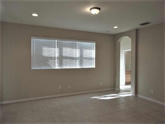 Foto del edificio - 12323 30th Street East